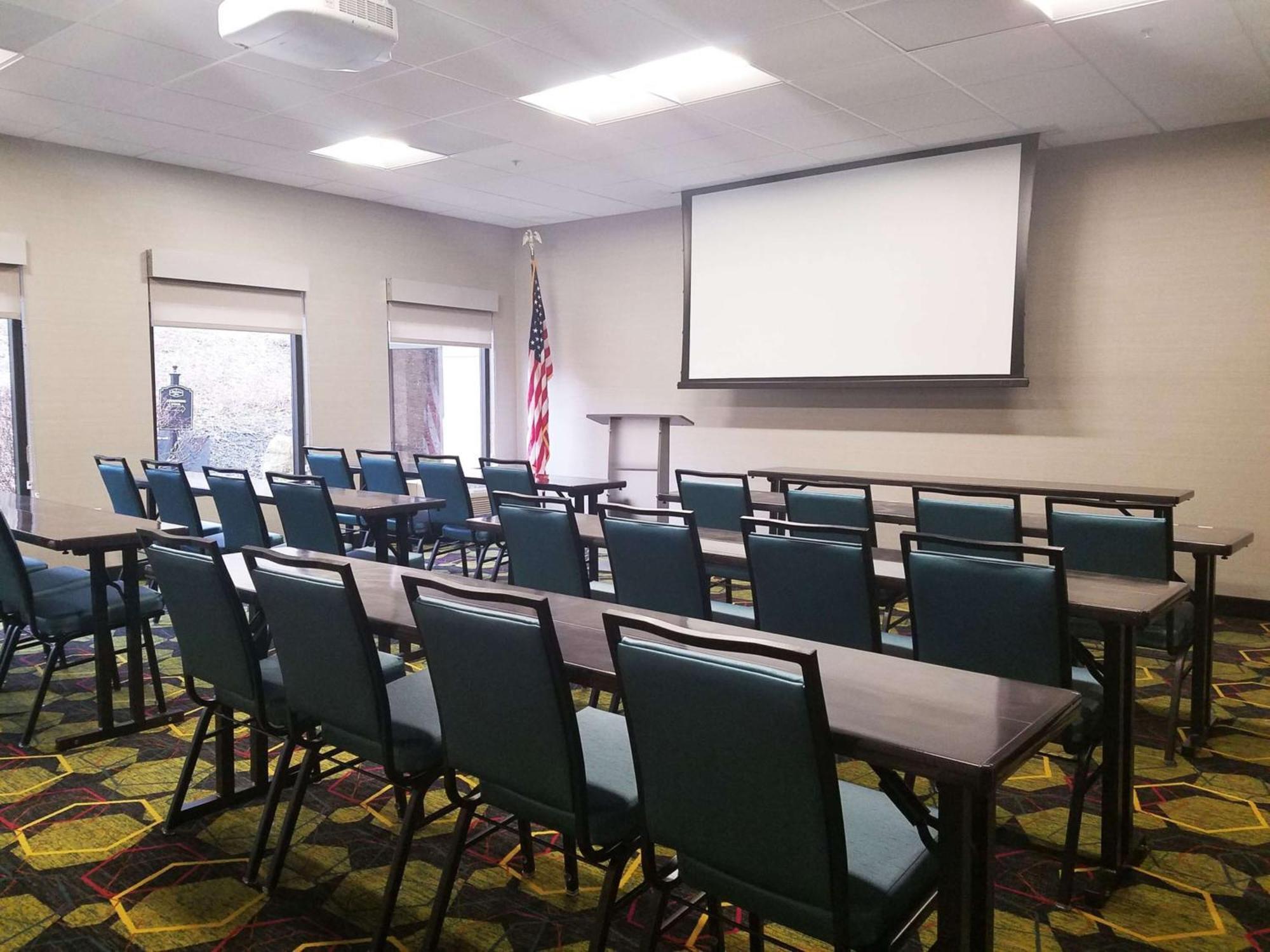 Hampton Inn Greensburg Esterno foto