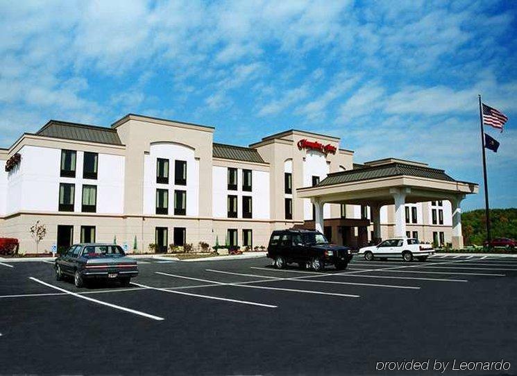Hampton Inn Greensburg Esterno foto